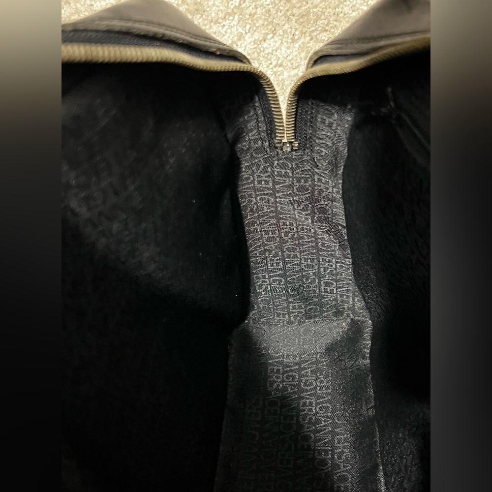 Vintage Versace Black Leather Handbag - Picture 4 of 15